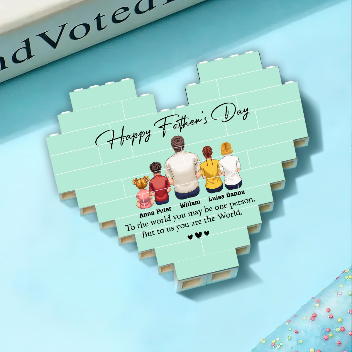 Alles Gute zum Vatertag! Bester Papa aller Zeiten – Rückansicht – Mann & Kinder – Personalisierter Vaterherz-Baustein, beidseitig bedruckt