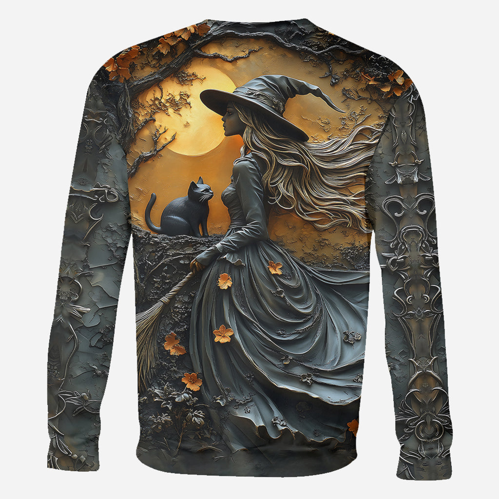 Wunderschöne Hexe und ihre schwarze Katze – personalisiertes Hexen-Shirt