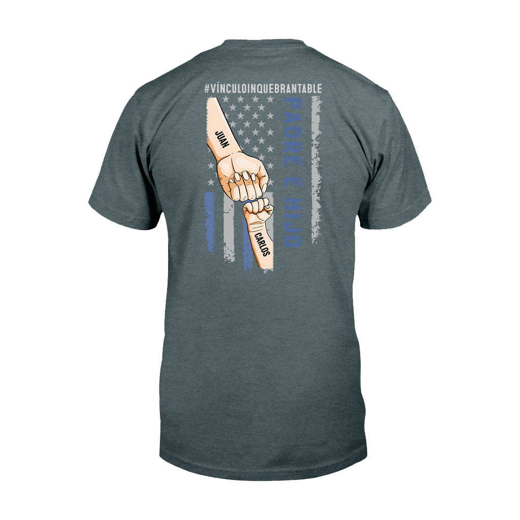 Padre E Hijos Vínculo Inquebrantable – Personalisiertes Vater-T-Shirt und Kapuzenpullover