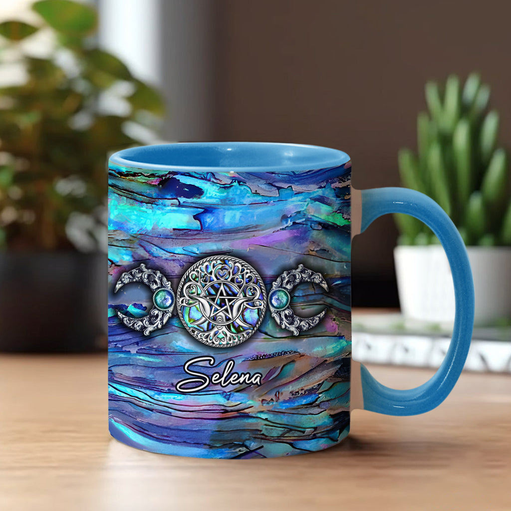 Dreifachmond – Wunderschöne Magie – Personalisierte Tasse mit Hexenmotiv