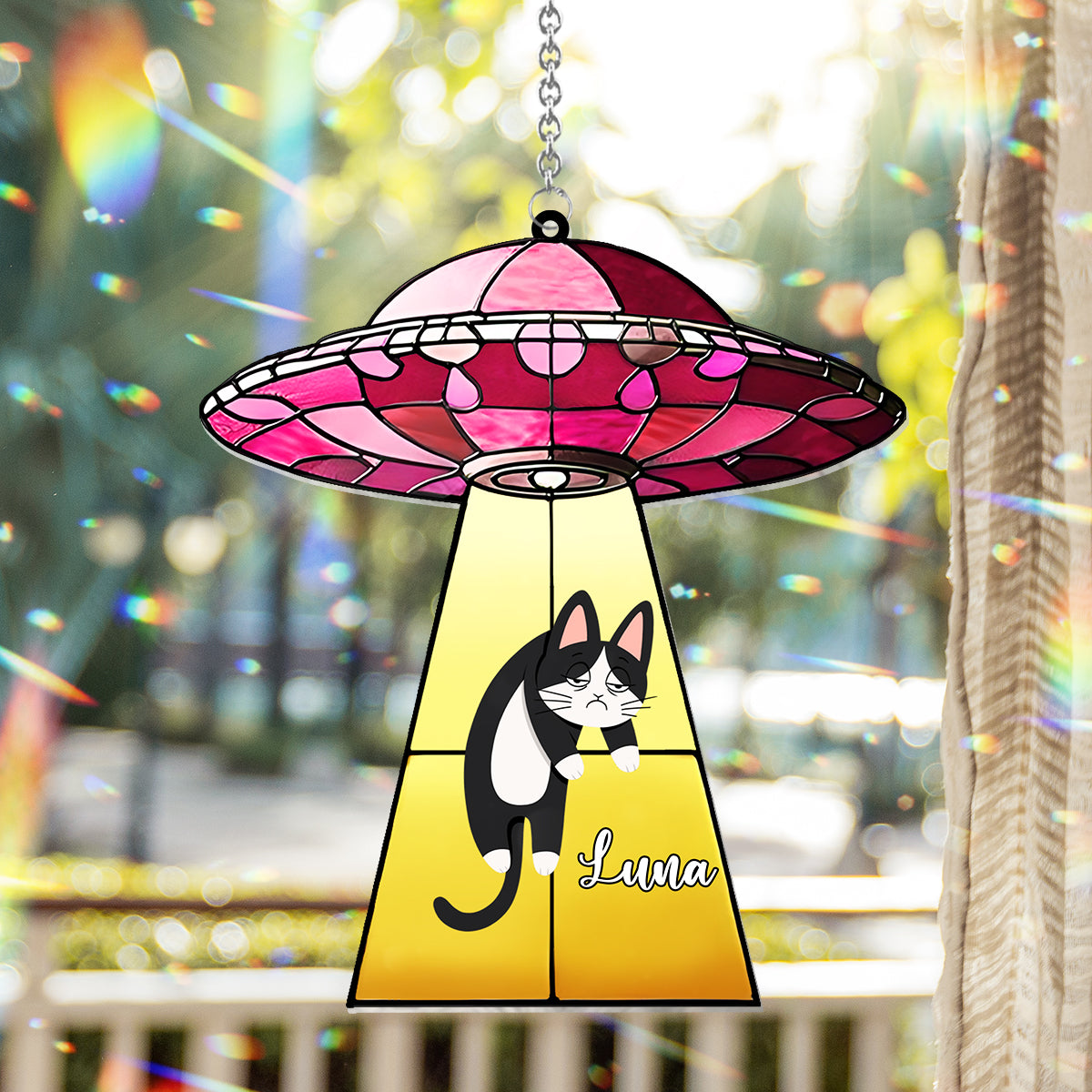 UFO mit Katze – Personalisierter Katzen-Fensterhänger als Sonnenfänger 