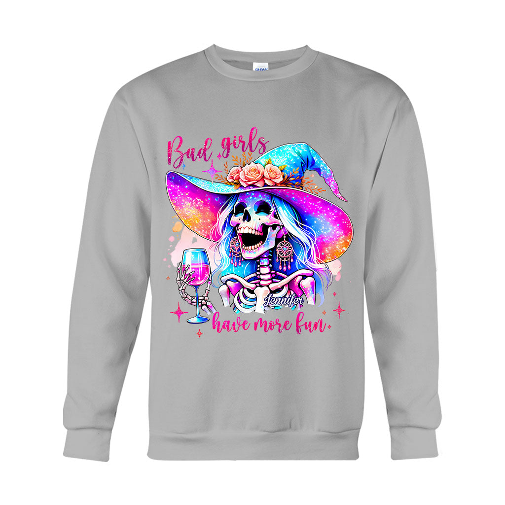 „Böse Mädchen haben mehr Spaß“ – Personalisiertes Hexen-T-Shirt und Hoodie