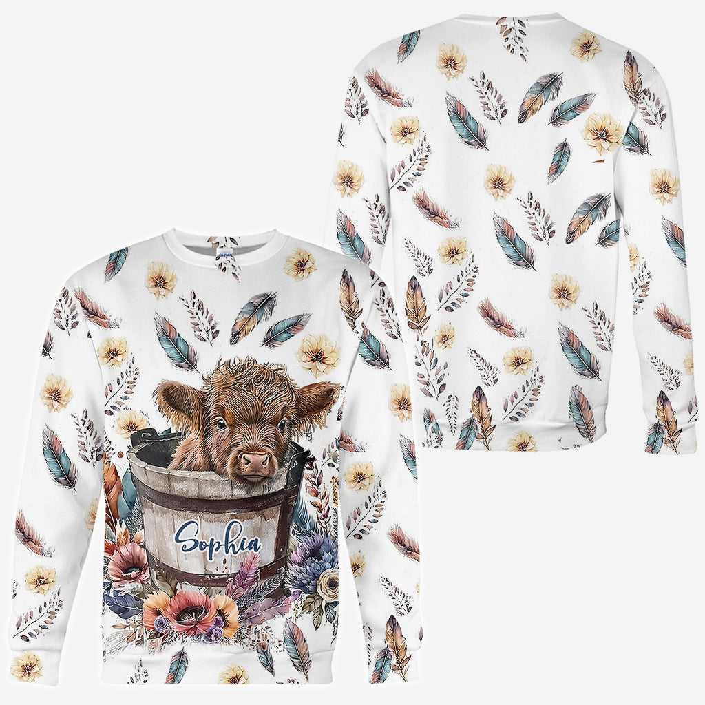 Hochlandkalb im Eimer - Personalisiertes Allover-Shirt