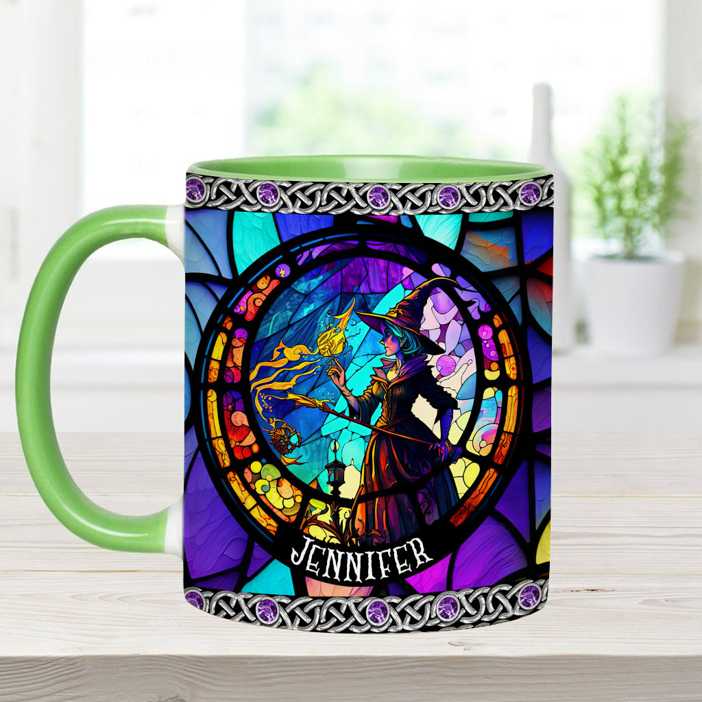 Wunderschöne Hexe aus Buntglas – personalisierte Tasse mit Hexenmotiv