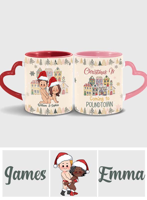 Weihnachten kommt nach Poundtown – Personalisierte Tasse mit Herzgriff für Paare