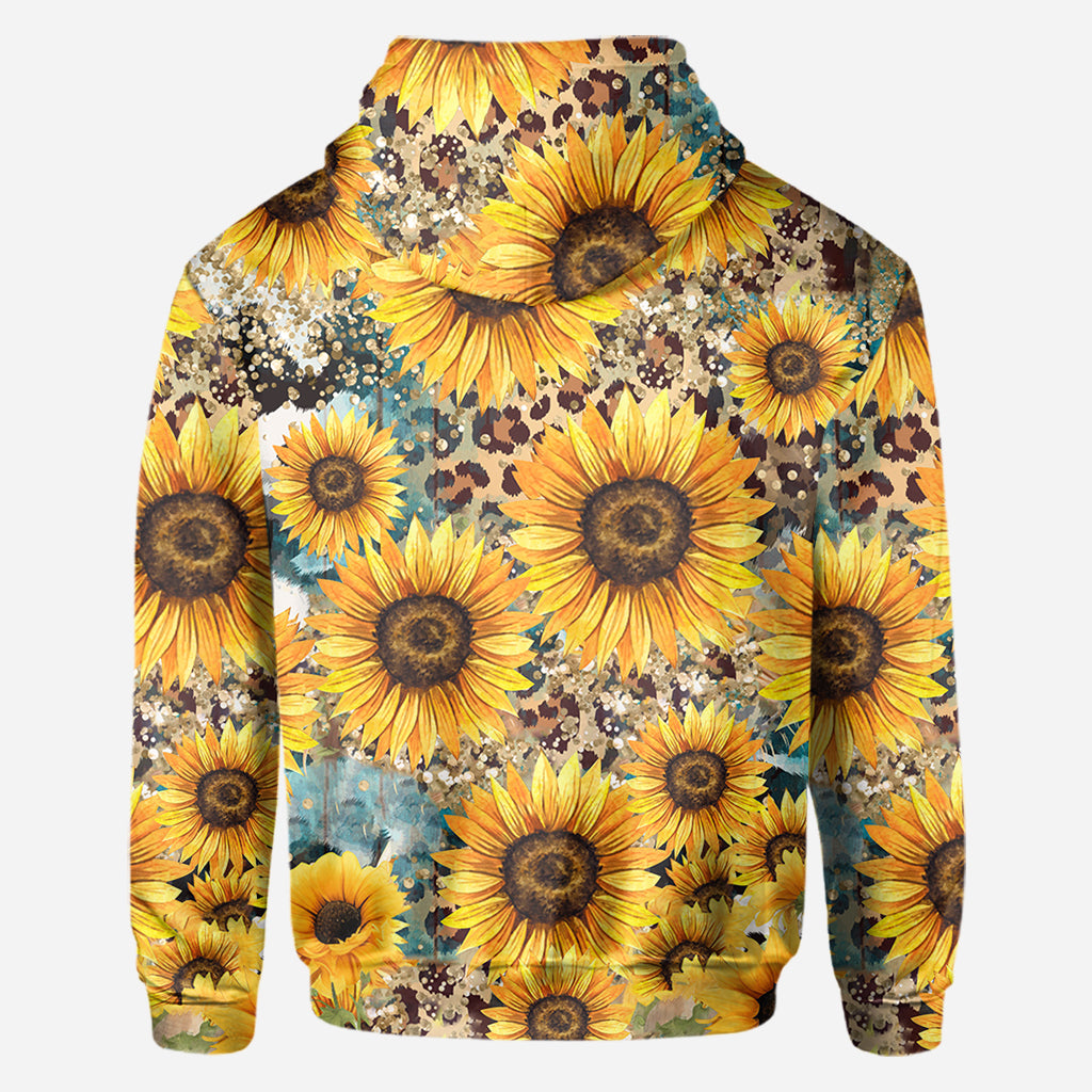 Hochlandrind zwischen Sonnenblumen - Personalisiertes Allover-Shirt