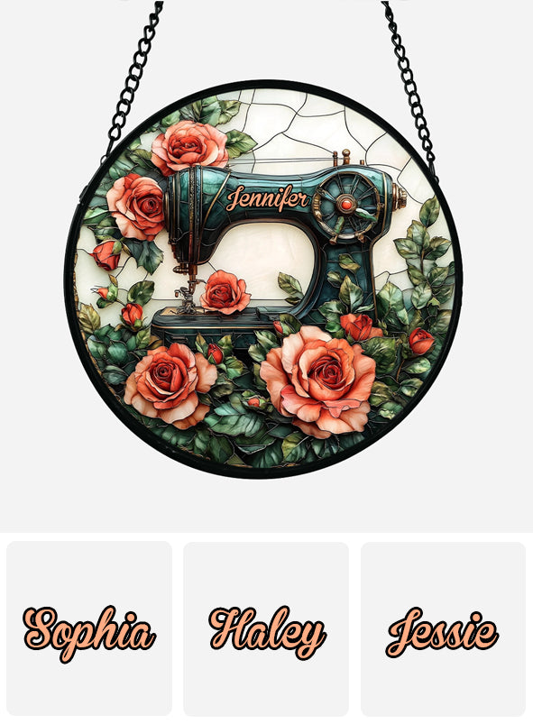 Wunderschöne Nähmaschine – Personalisierter, genähter Buntglas-Sonnenfänger