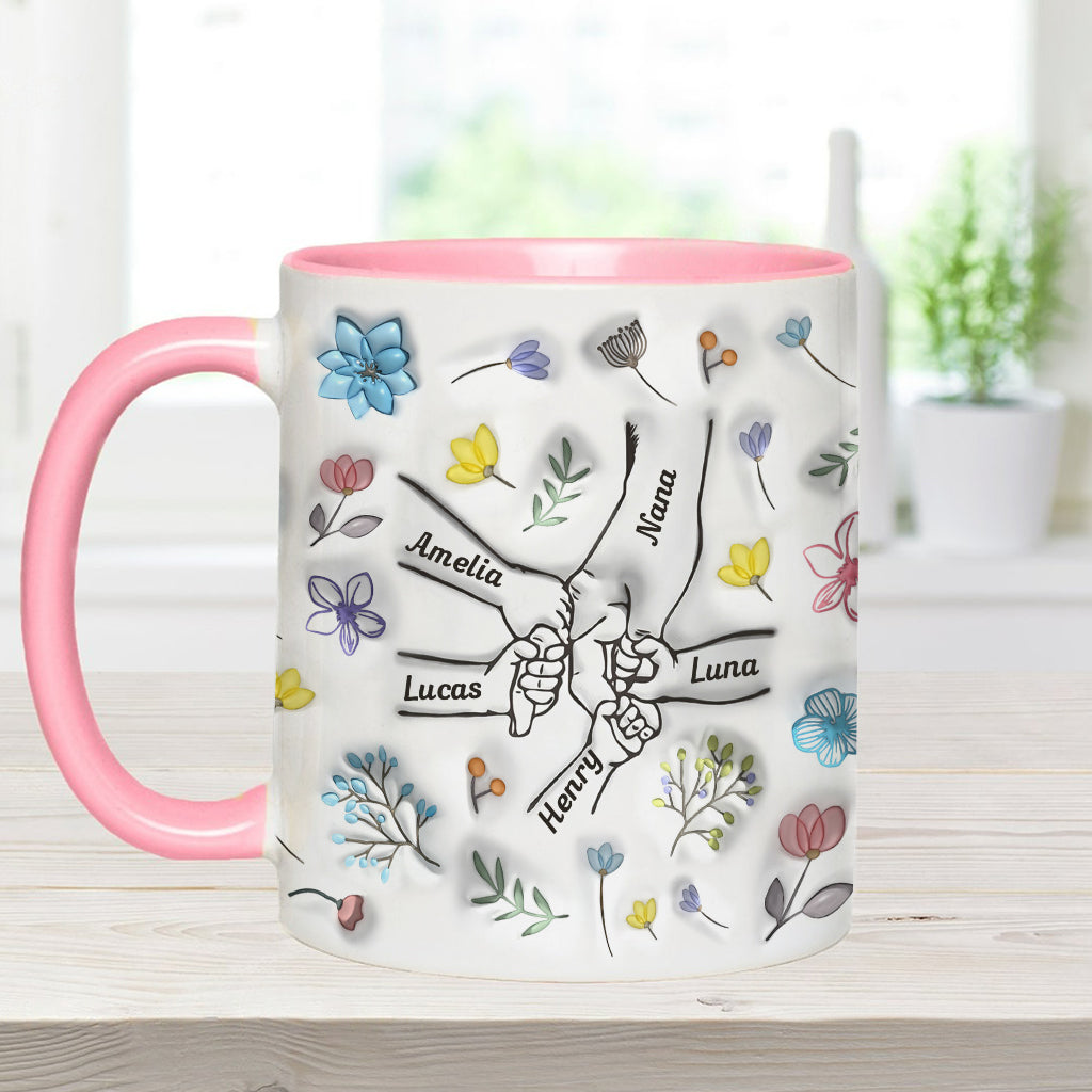 Händchenhaltende Oma, Mama, Nana – Personalisierte Tasse mit Oma-Akzent