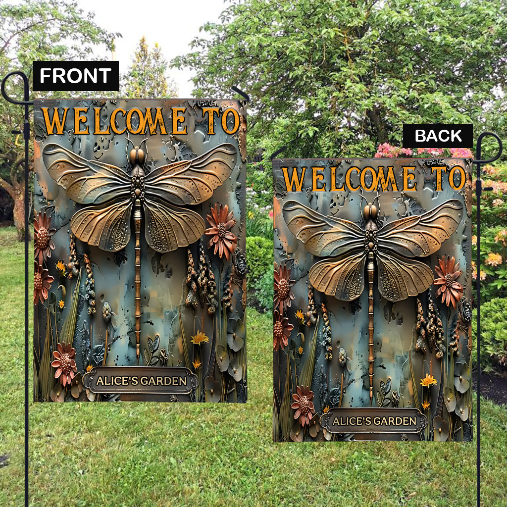 Wunderschöne Libelle – personalisierte Gartenflagge