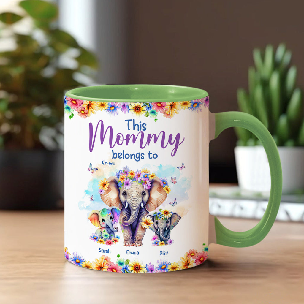 Elefanten – Diese Mama gehört zu uns – Personalisierte Tasse mit Muttermotiv