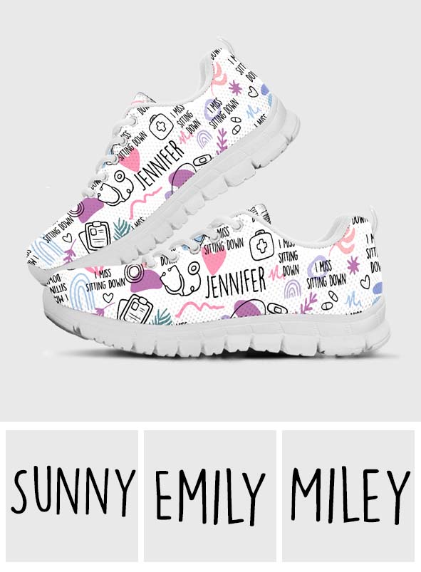 Ich vermisse das Sitzen – personalisierte Pflege-Sneaker