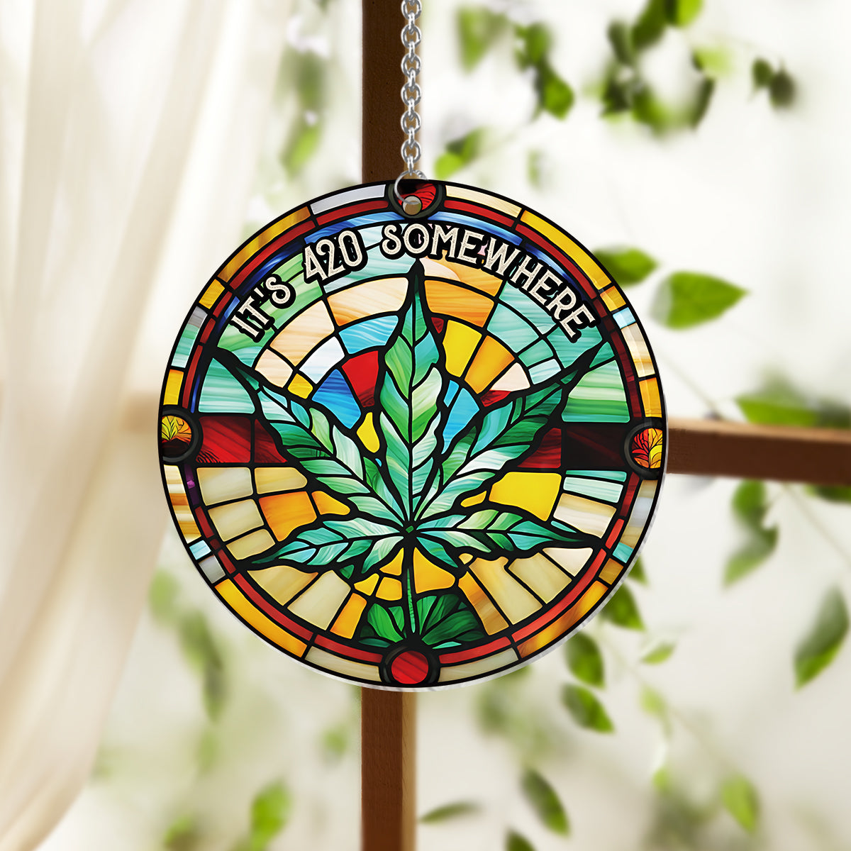 Irgendwo ist es 420 – Personalisierter Weed-Fensterhänger als Sonnenfänger