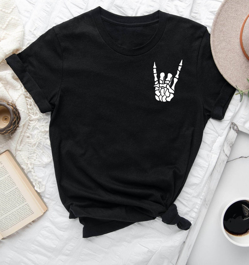 Lustiges Skeletthand-Rock-Halloween-T-Shirt & Hoodie 0924