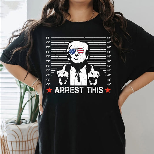 Verhafte diesen Trump-Mittelfinger-T-Shirt & Hoodie 0924
