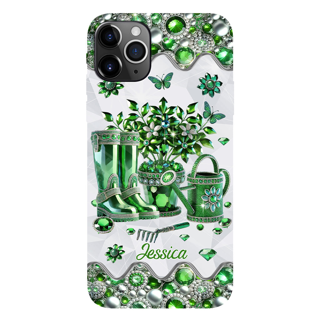 Einfach ein Mädchen, das Gartenarbeit liebt – Personalisierte Handyhülle mit Gartenmotiv