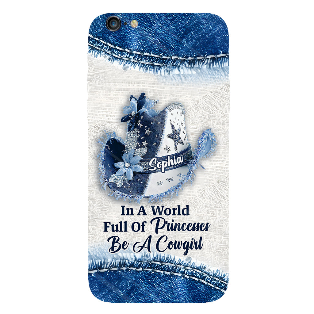 In einer Welt voller Prinzessinnen – Personalisierte Handyhülle mit Cowgirl-Print