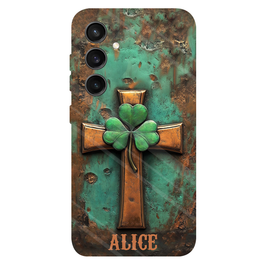 Vintage Irisches Kreuz – Personalisierte Handyhülle mit Allover-Print zum St. Patrick's Day