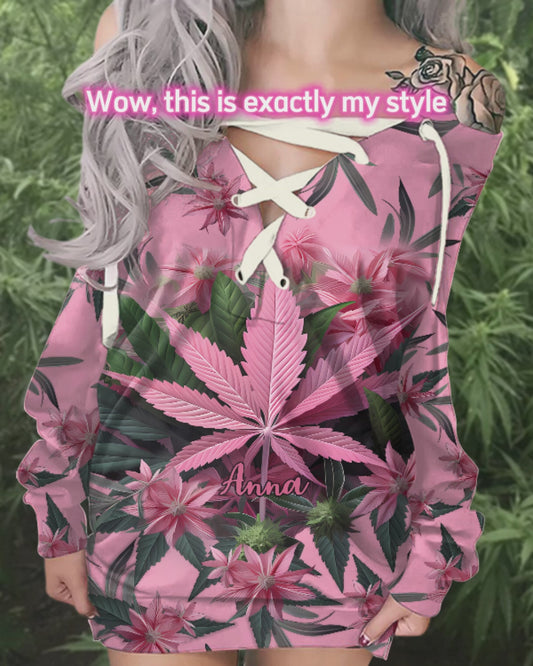 Stoner Chick - Personalisiertes schulterfreies Langarmkleid mit Cannabis-Motiv