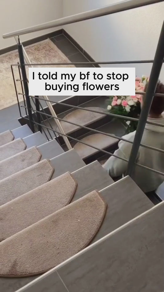 Personalisierte, drehbare Rosenbox für Paare mit Schmuck