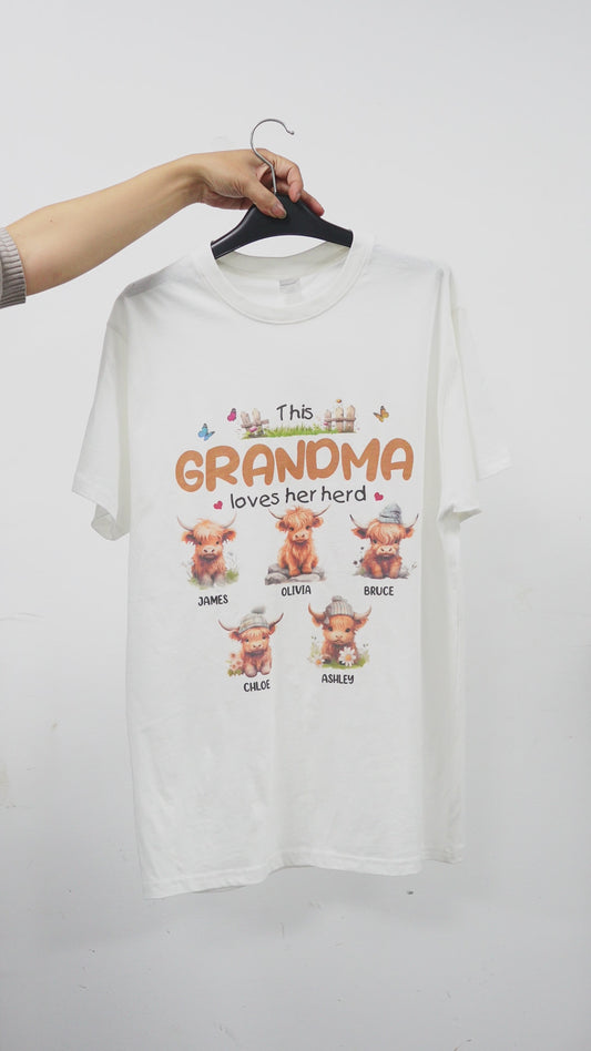Diese Oma liebt ihre Herde – personalisiertes Oma-T-Shirt und Hoodie