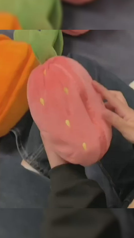 Plüschtier mit Fruchthasenmotiv - Oster-Fruchthasen-Plüschtier