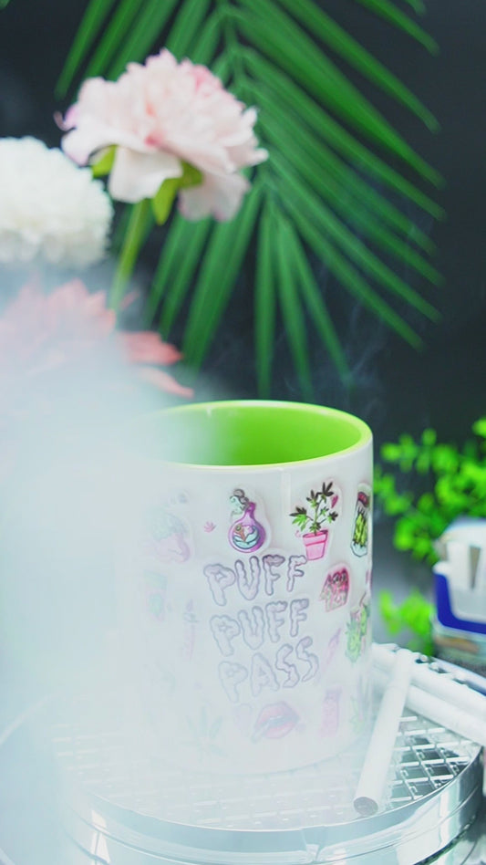 Puff Puff Pass Aufblasbarer 3D-Becher mit personalisiertem Weed-Motiv