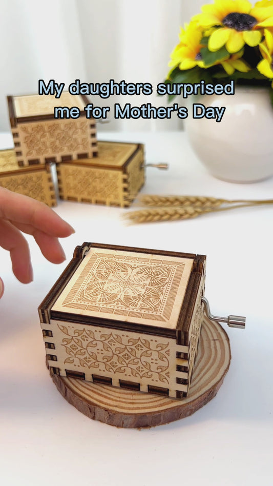 You Are My Sunshine - Personalized Mother’s Day Mother Hand Crank Music Box
