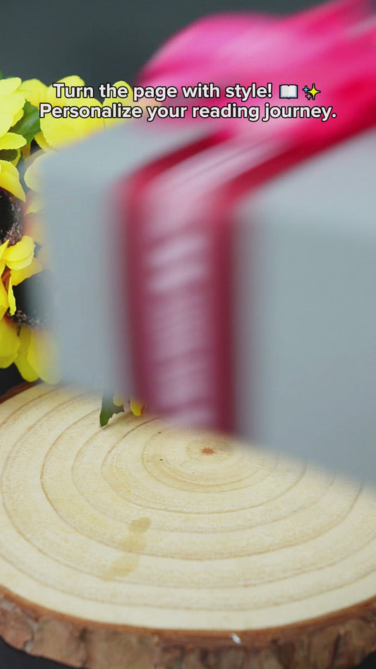 Personalisiertes Lesezeichen aus Leder mit individuellen Initialen