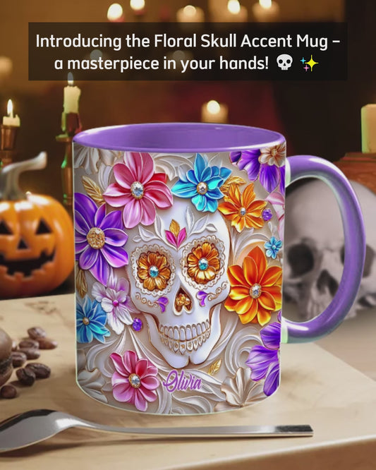Personalisierte Tasse mit Totenkopf-Motiv und Blumendekor
