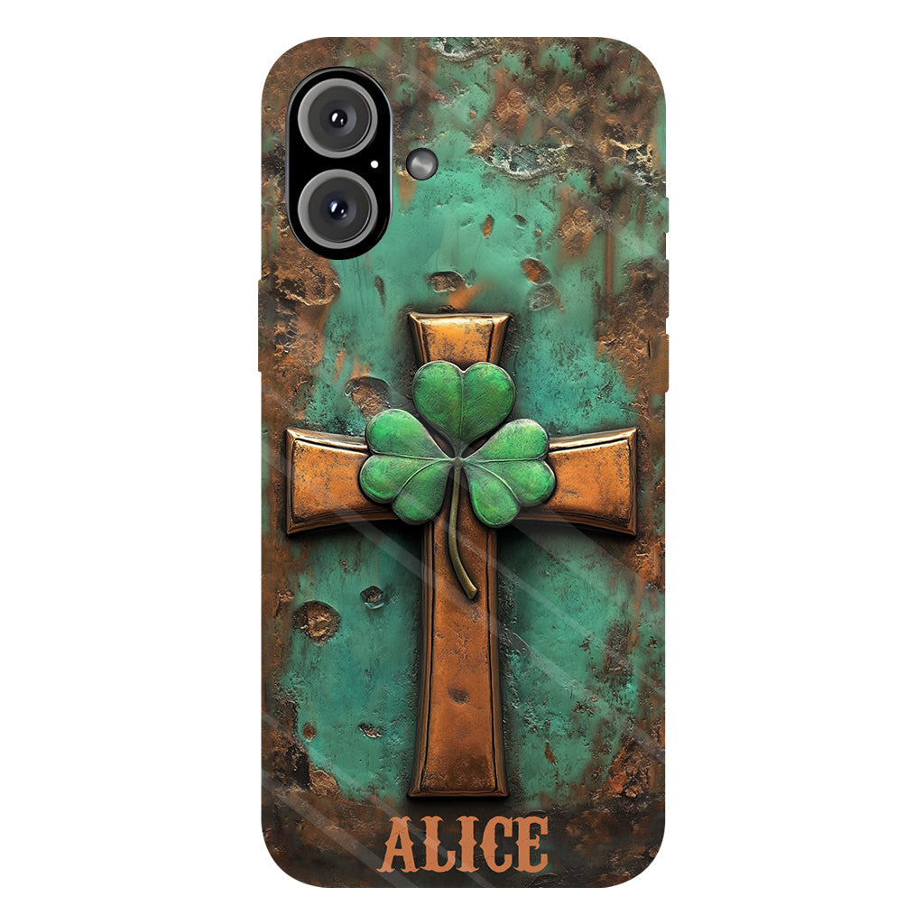 Vintage Irisches Kreuz – Personalisierte Handyhülle mit Allover-Print zum St. Patrick's Day