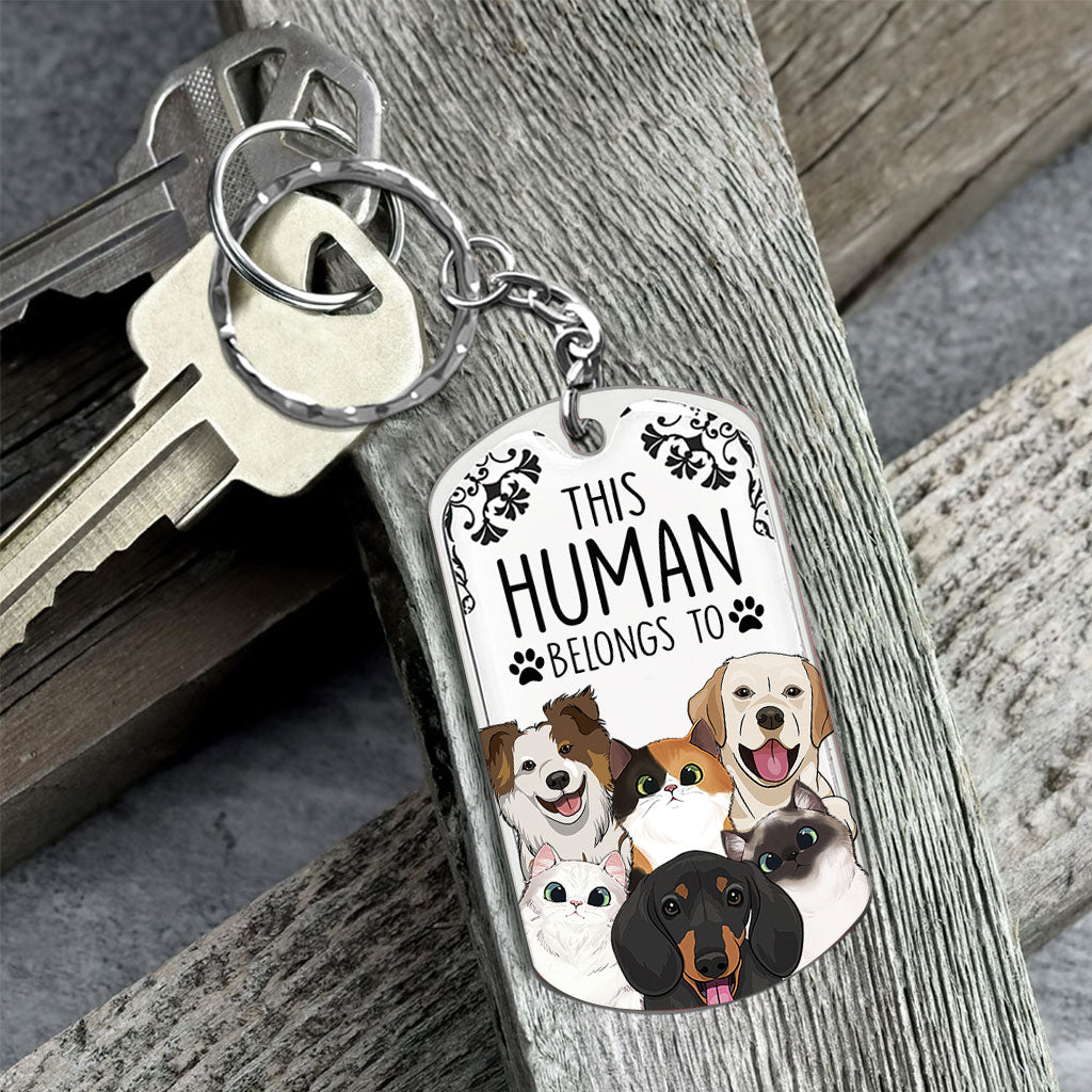 Dieser Mensch gehört zu – Hunde-Geschenk für Katzenliebhaber – Personalisierter Edelstahl-Schlüsselanhänger