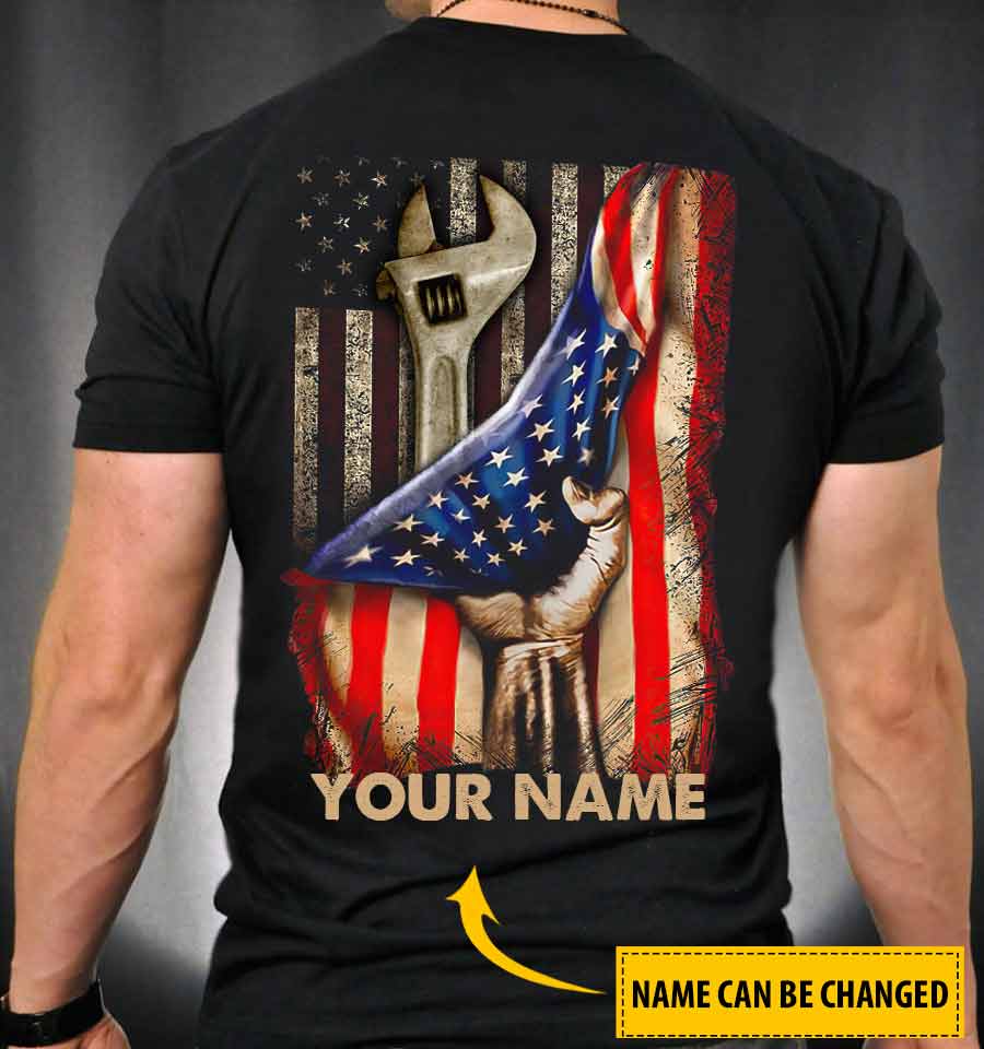 Personalisiertes T-Shirt und Hoodie „Mechanic Patriot“
