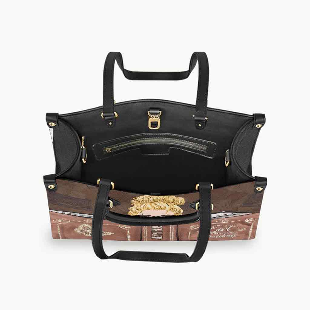 Einfach ein Mädchen, das gerne liest – personalisierte Buch-Lederhandtasche