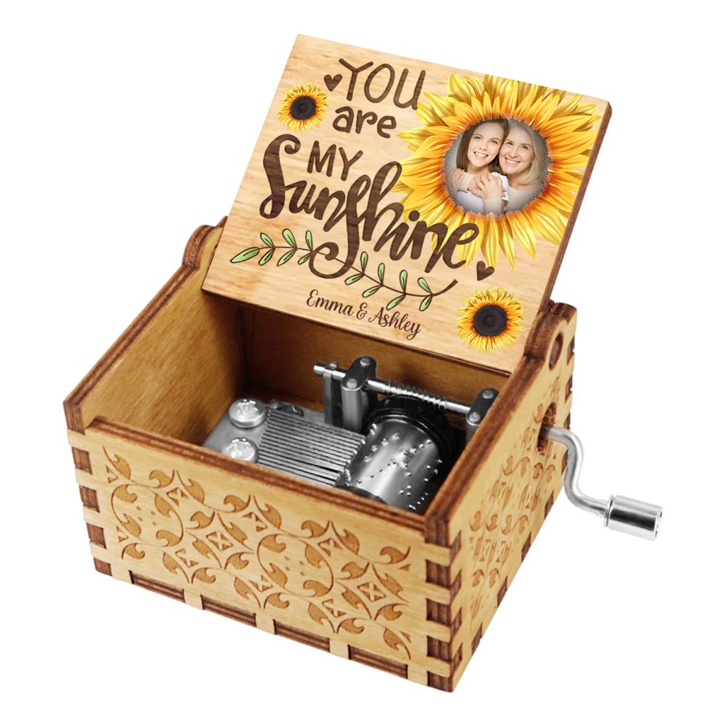 You Are My Sunshine - Personalized Mother's Day Mother Hand Crank Music Box