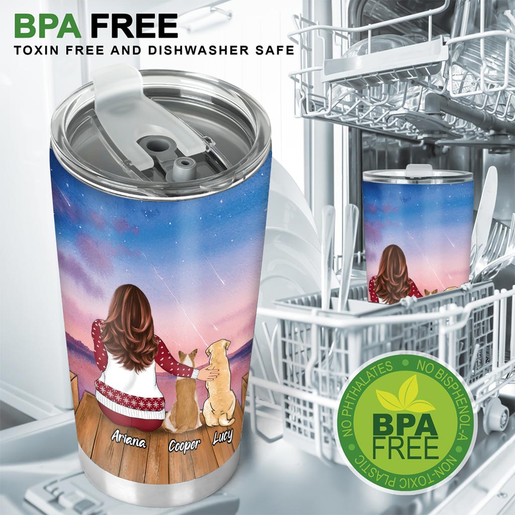 Das Leben ist schöner mit einem Hund – personalisierter Weihnachtsbecher mit Hundemotiv