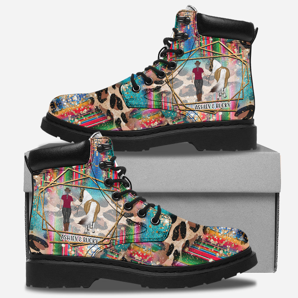 scl1 – Einfach ein Mädchen, das Pferde liebt – Personalisierte Ganzjahresstiefel für Pferde