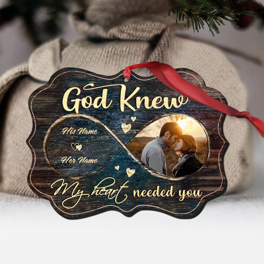 Gott wusste, dass mein Herz dich brauchte – Personalisierter Weihnachtsschmuck für Paare (beidseitig bedruckt)