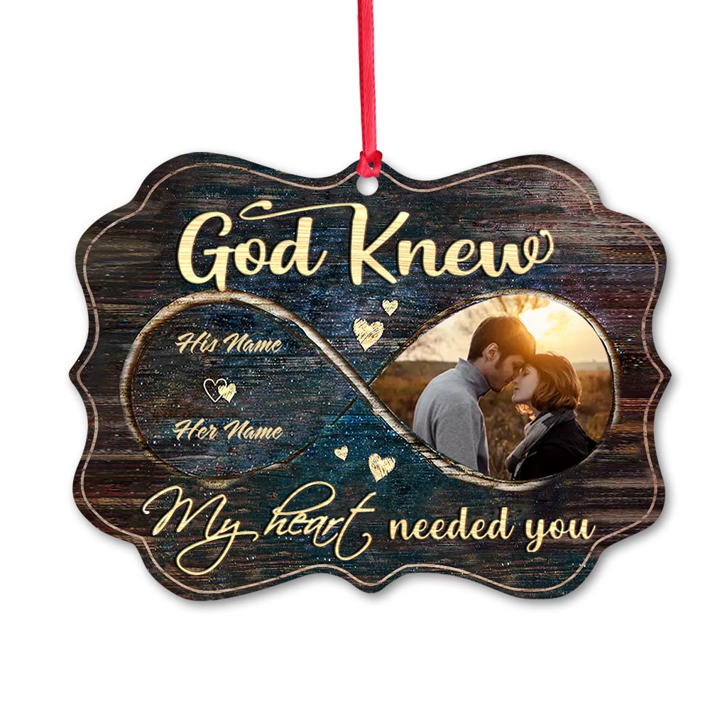 Gott wusste, dass mein Herz dich brauchte – Personalisierter Weihnachtsschmuck für Paare (beidseitig bedruckt)
