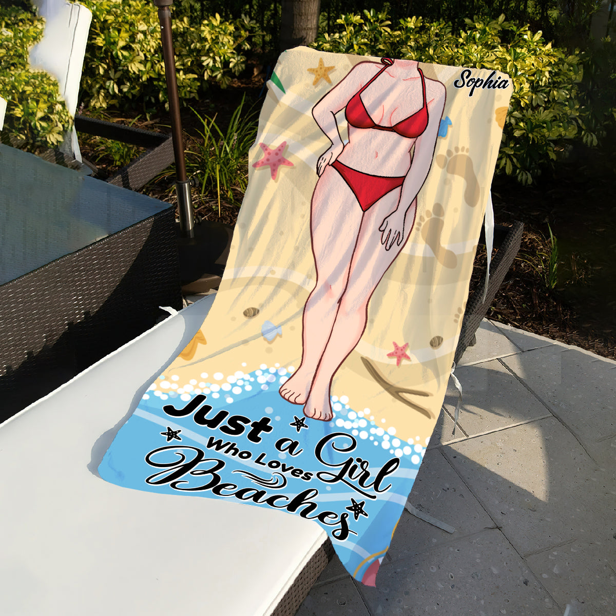 Salty Lil' Beach – Geschenk für Meeresliebhaberinnen: Personalisiertes Strandtuch für Freundin, Schwester, Ehefrau, Mutter