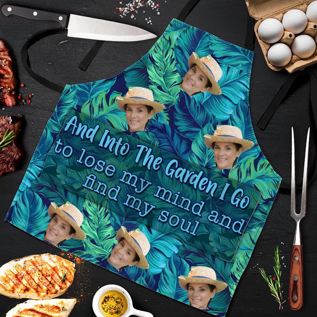 Und ab in den Garten – Gartengeschenk für Mama, Papa, Oma, ihn, sie, Ehefrau, Ehemann, Freundin, Freund – Personalisierte Schürze