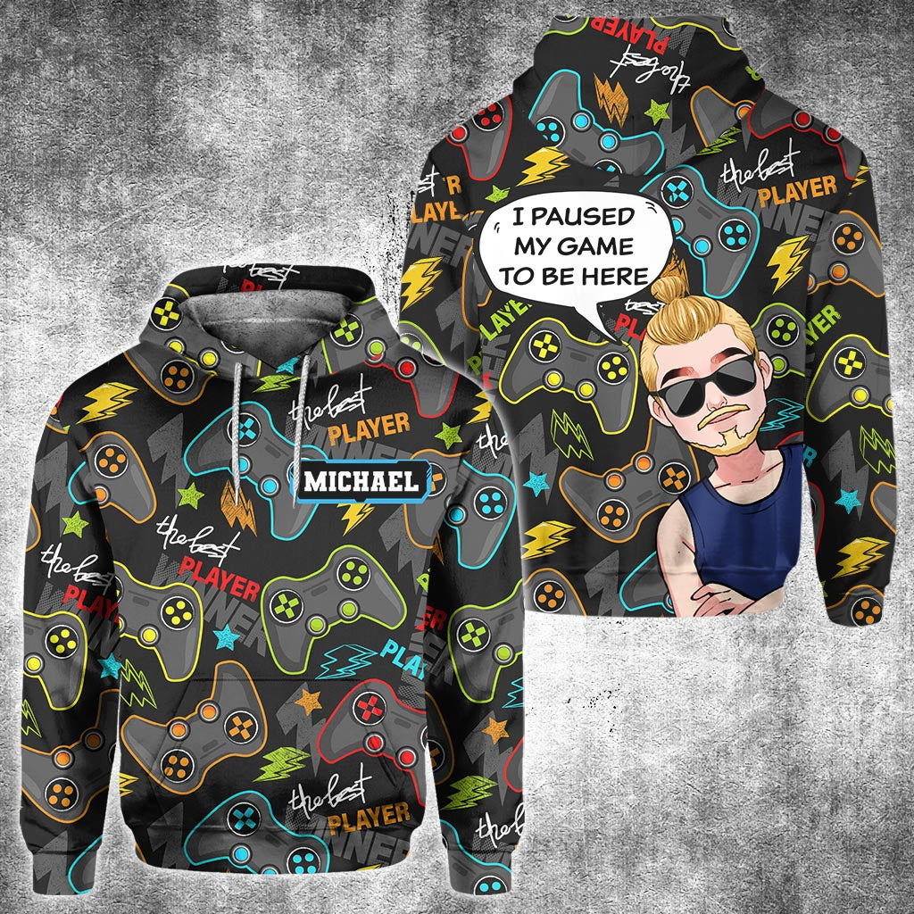 Ich habe mein Spiel pausiert, um hier zu sein – Personalisiertes Videospiel-Shirt