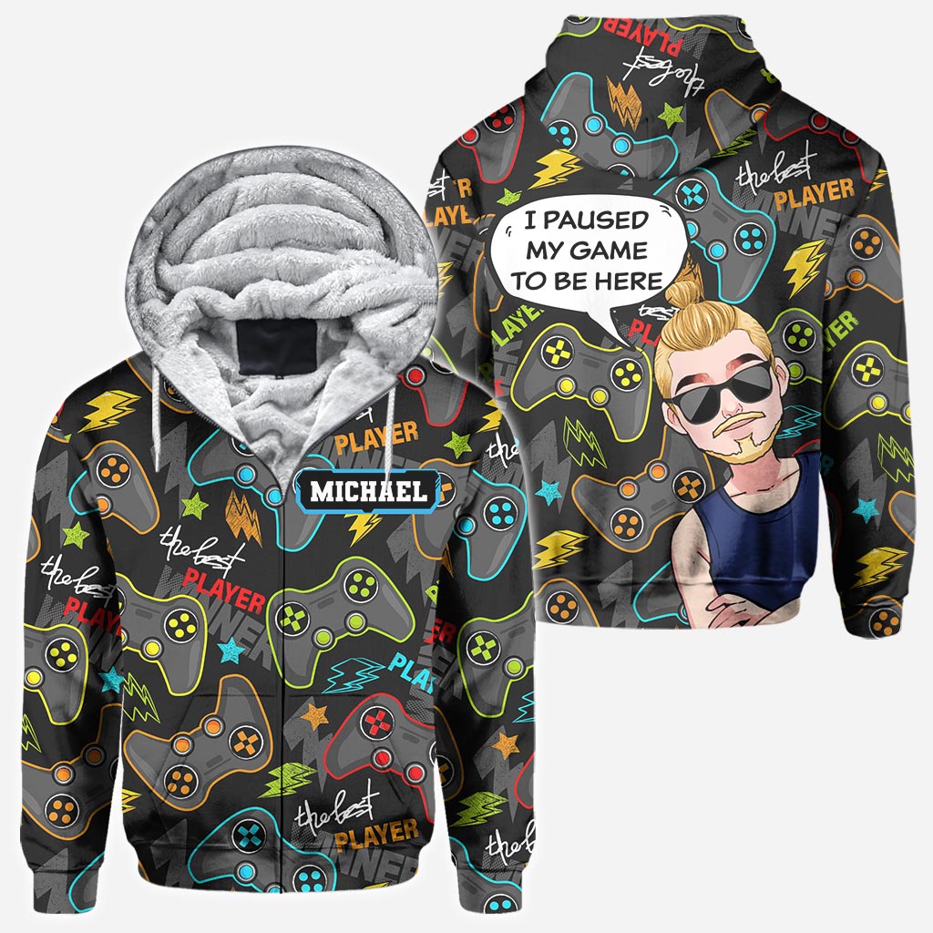Ich habe mein Spiel pausiert, um hier zu sein – Personalisiertes Videospiel-Shirt