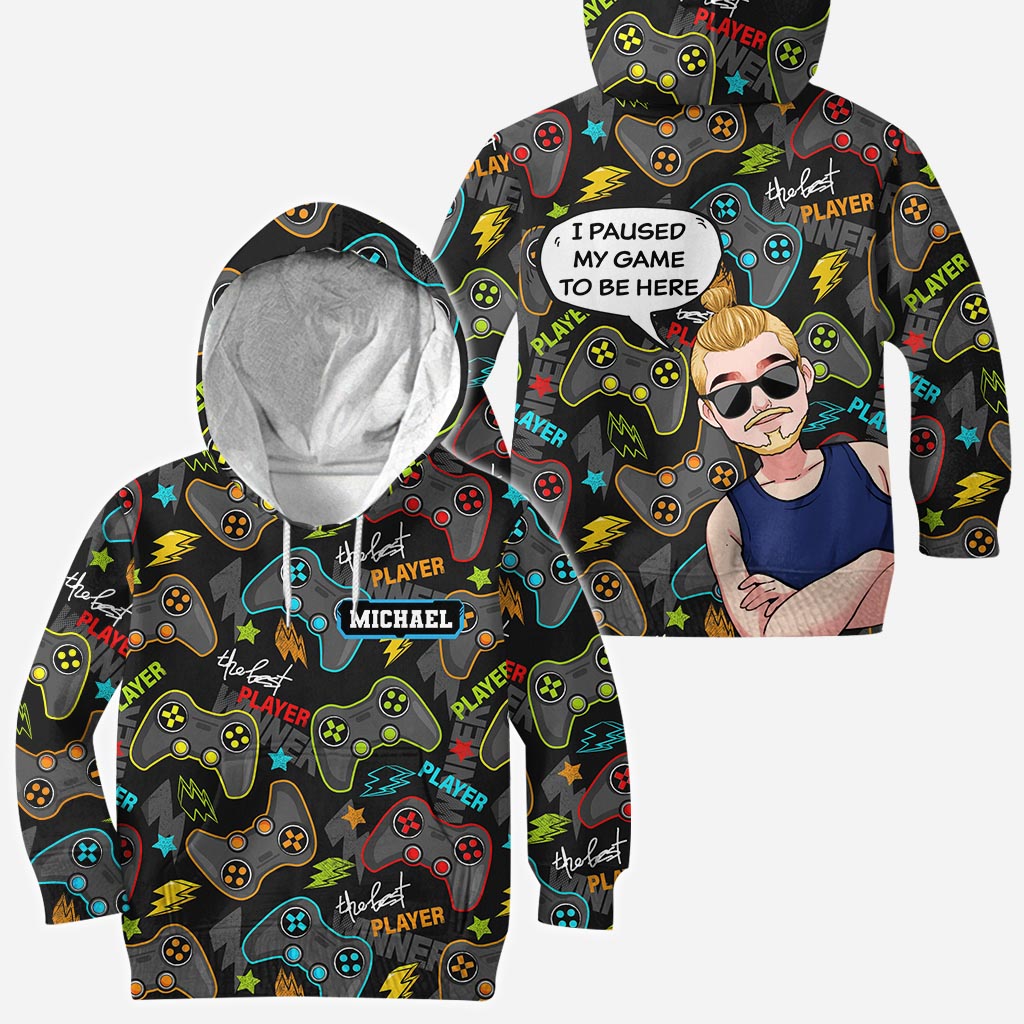 Ich habe mein Spiel pausiert, um hier zu sein – Personalisiertes Videospiel-Shirt