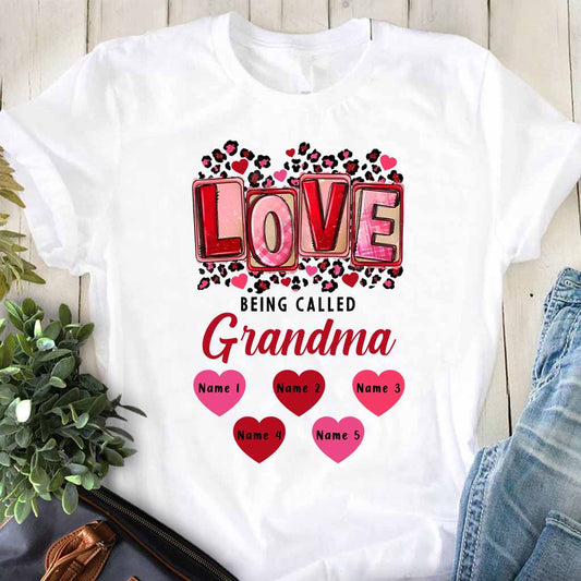 Ich liebe es, Oma genannt zu werden – personalisiertes Oma-T-Shirt und Hoodie