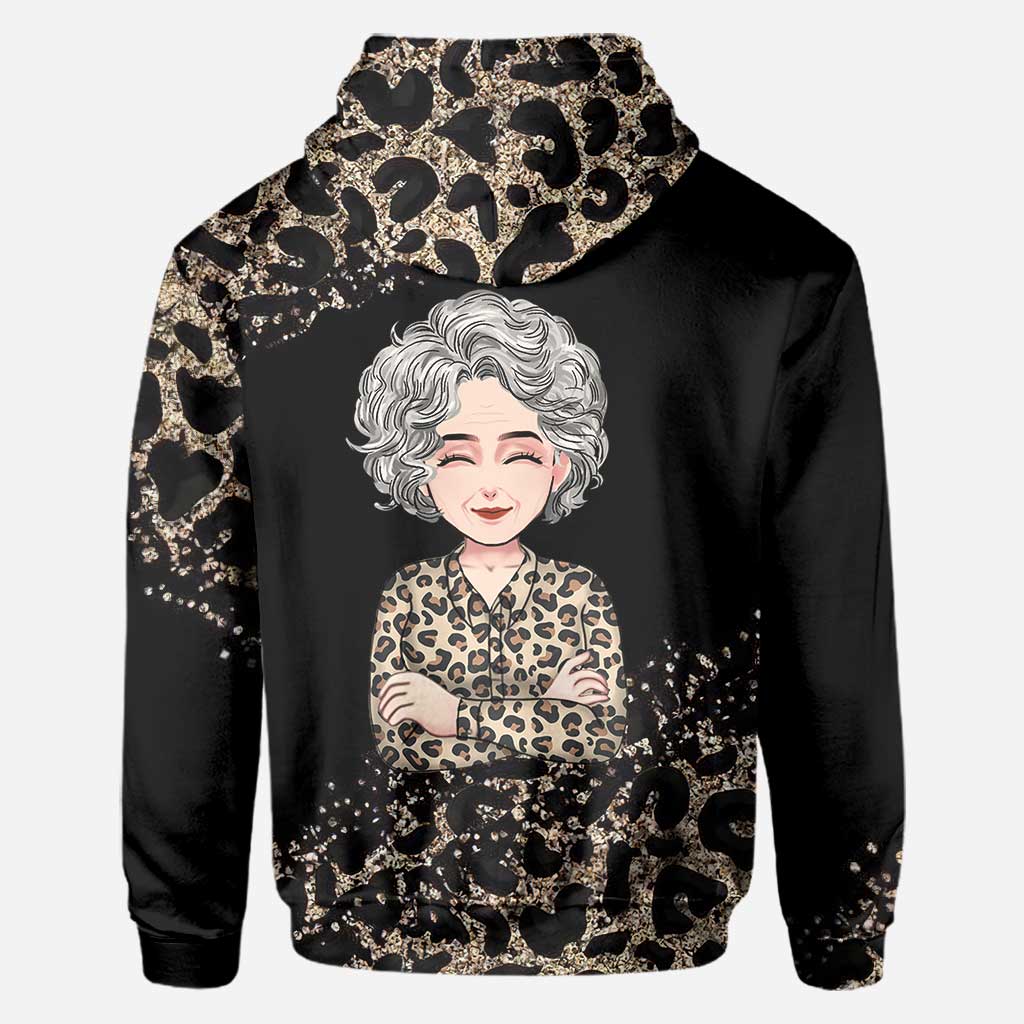 Meine Lieblingsmenschen – Personalisiertes Muttertags-T-Shirt und Hoodie mit dem Aufdruck „Oma“.