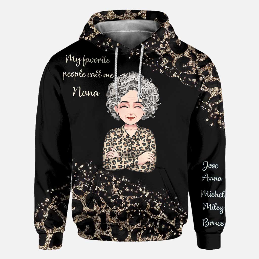 Meine Lieblingsmenschen – Personalisiertes Muttertags-T-Shirt und Hoodie mit dem Aufdruck „Oma“.