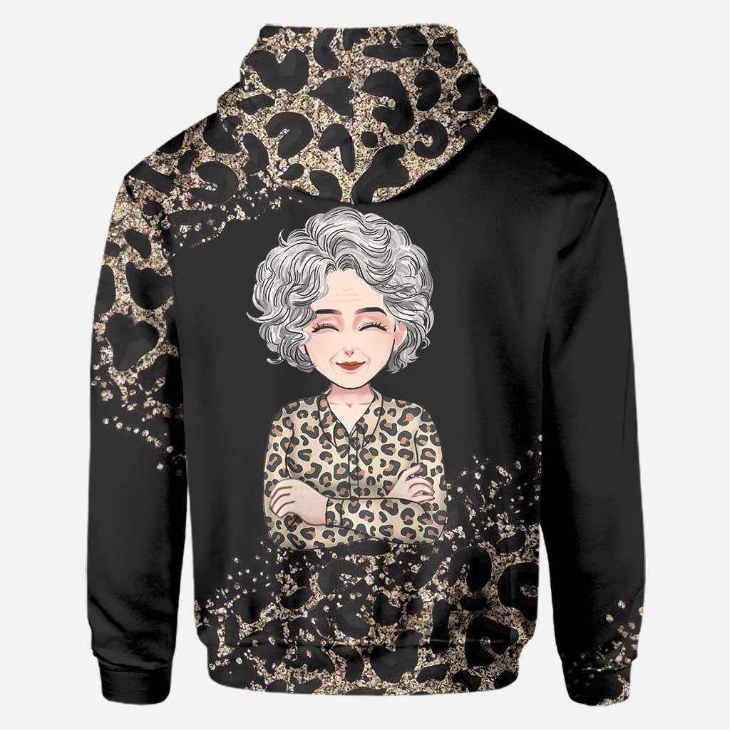 Meine Lieblingsmenschen – Personalisiertes Muttertags-T-Shirt und Hoodie mit dem Aufdruck „Oma“.