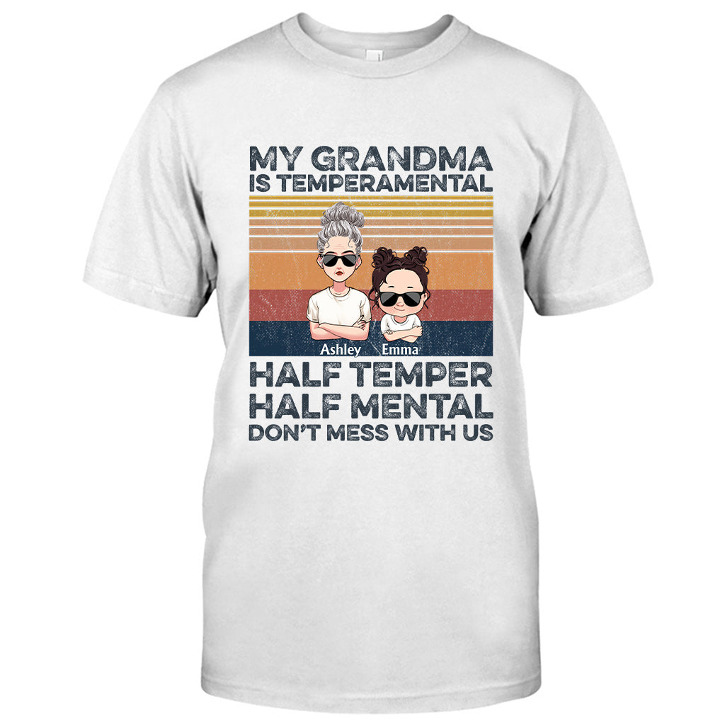 Meine Oma ist launisch – Personalisiertes Muttertags-T-Shirt und Hoodie für Omas