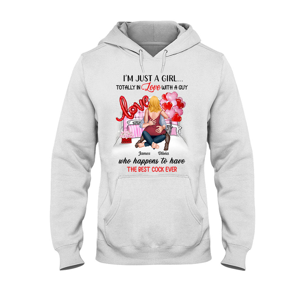 Ich bin nur ein Mädchen, das in einen Jungen verliebt ist – personalisiertes Partner-T-Shirt und Hoodie