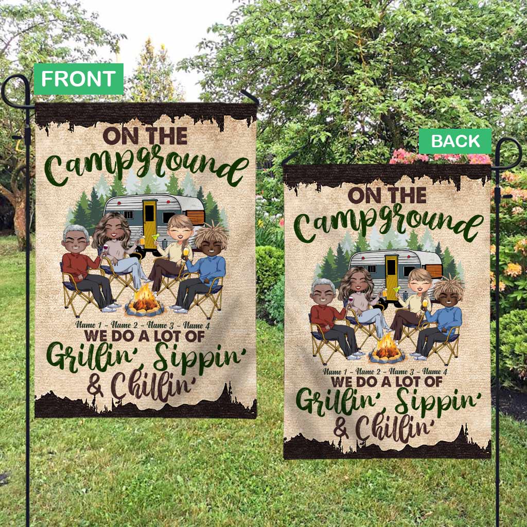 Wir grillen, trinken und entspannen viel – personalisierte Camping-Gartenflagge
